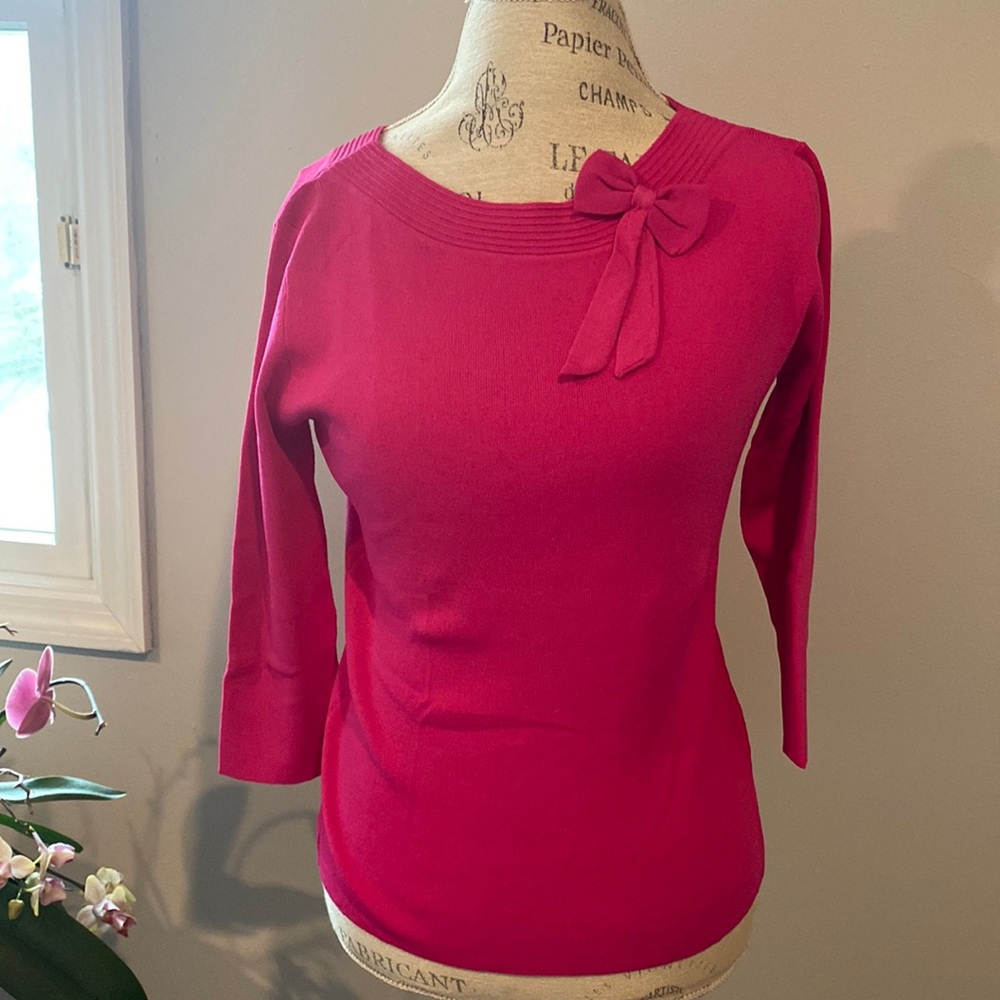 Euro-X Beautiful sweater.  size Large